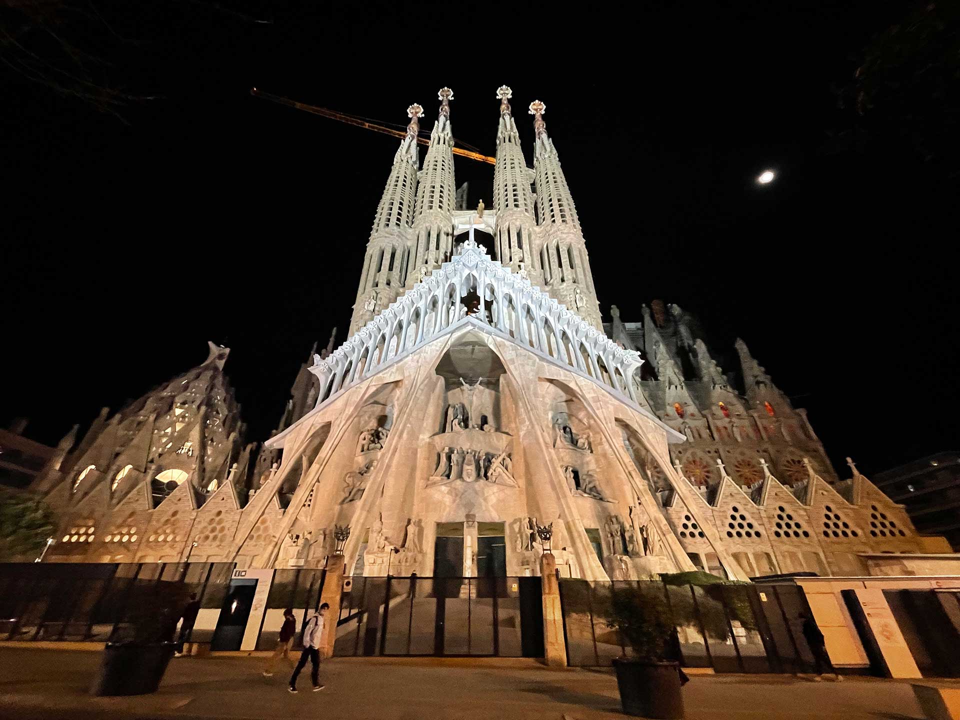 Sagrada Familia from Gaudi, a masterpiece in Barcelona to be seen with CÚRATE Trips