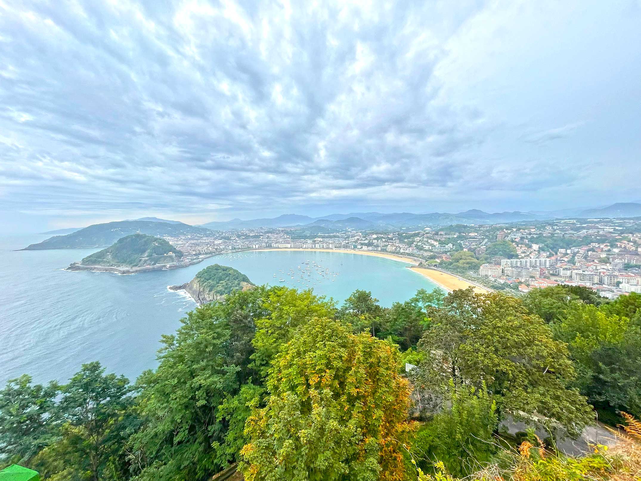 Aerial view of San Sebastian from Mount Igueldo | CÚRATE Trips